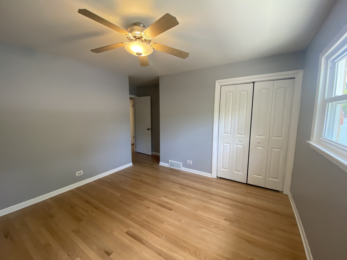 426 E Berteau Avenue, Elmhurst, IL 60126