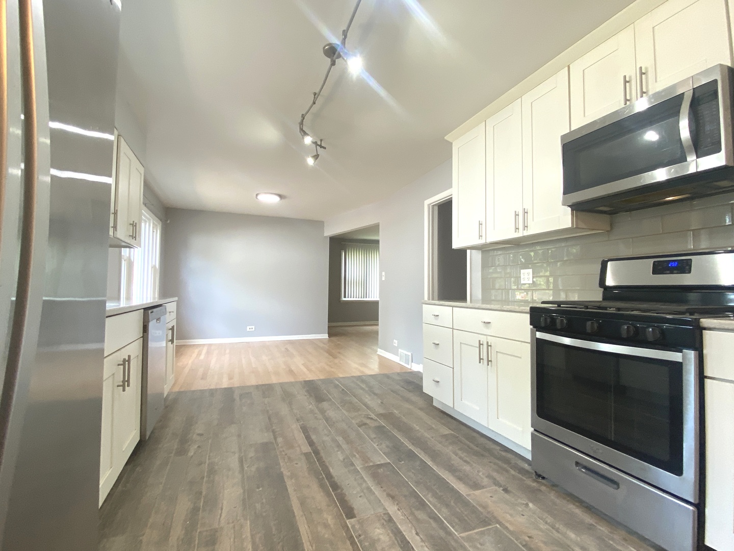 426 E Berteau Avenue, Elmhurst, IL 60126