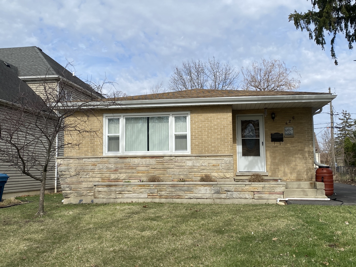426 E Berteau Avenue, Elmhurst, IL 60126