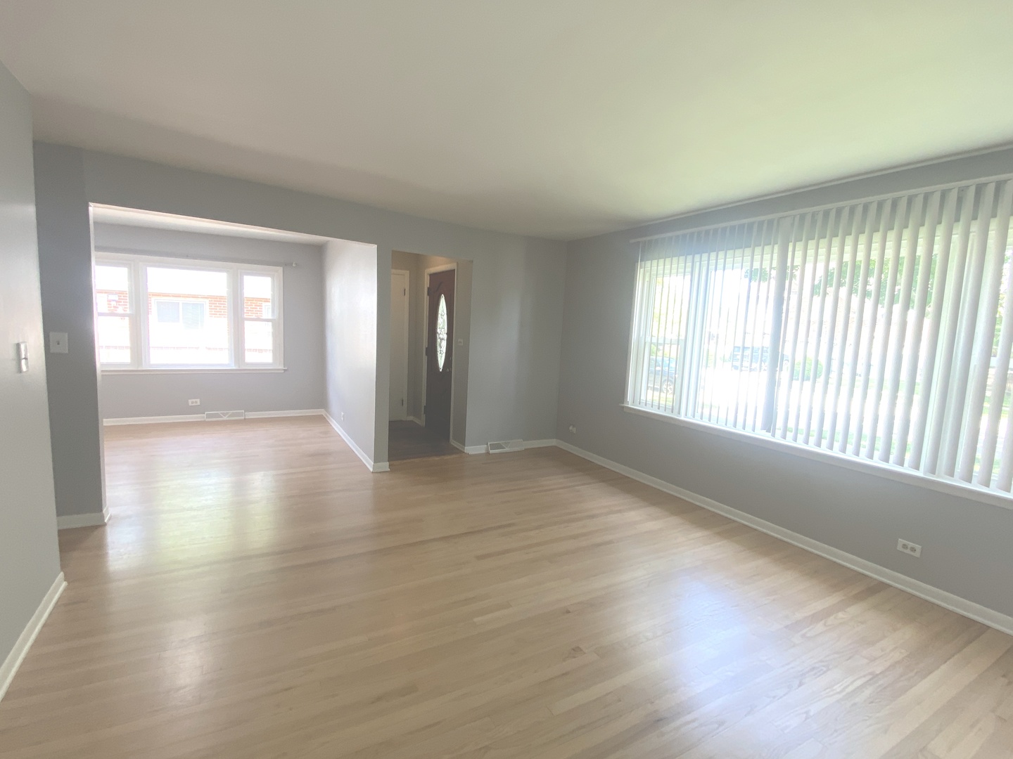 426 E Berteau Avenue, Elmhurst, IL 60126