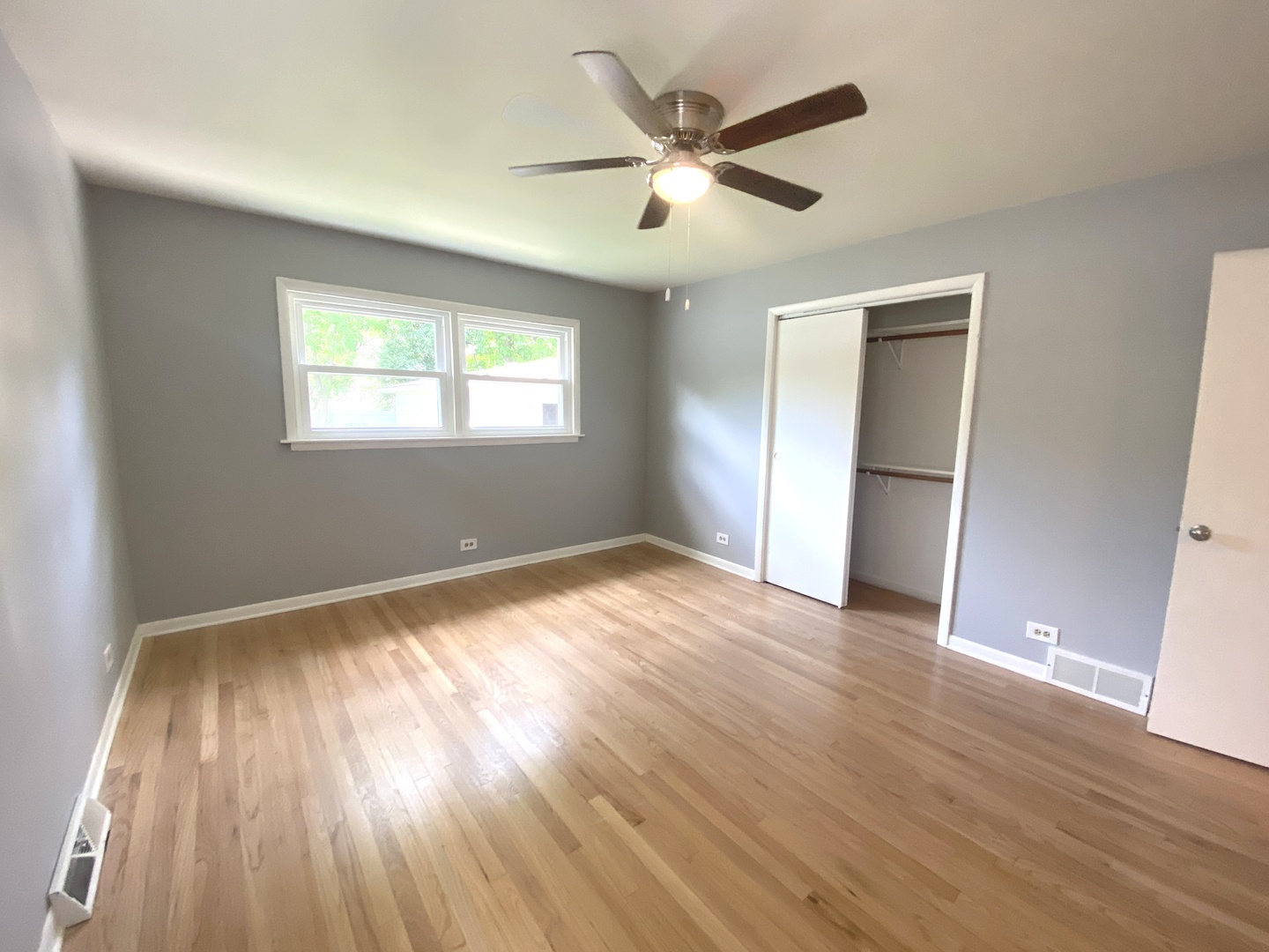 426 E Berteau Avenue, Elmhurst, IL 60126