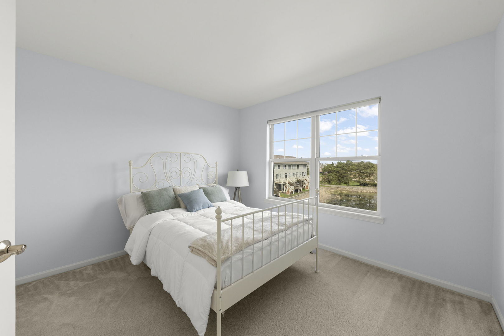 341 N Commerce Street, Aurora, IL 60504