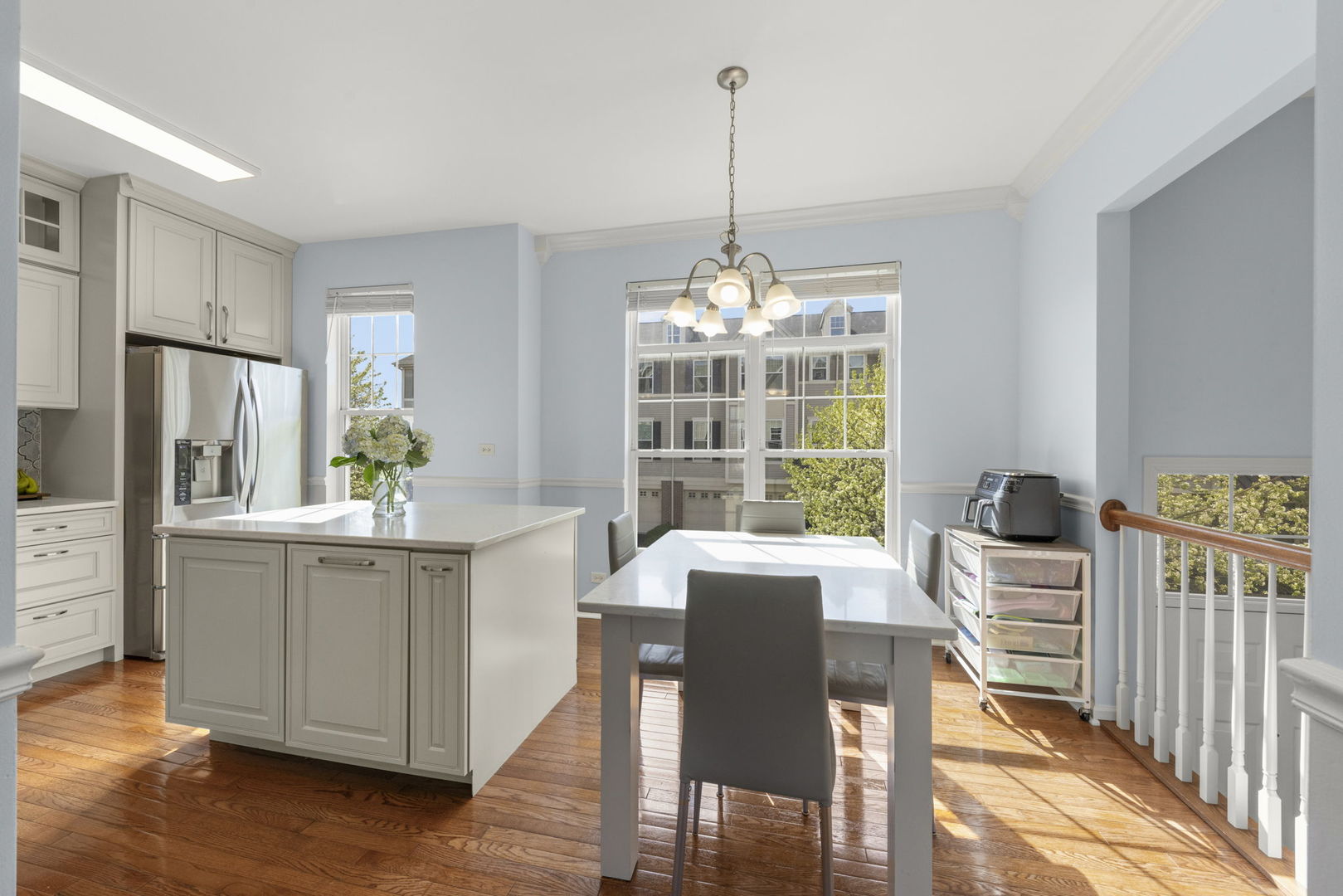 341 N Commerce Street, Aurora, IL 60504