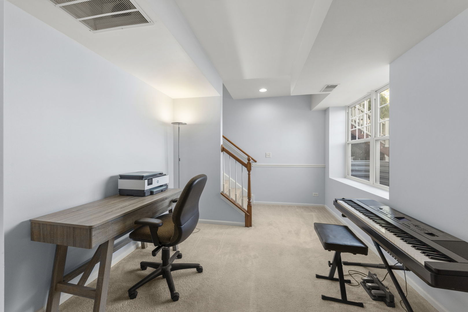 341 N Commerce Street, Aurora, IL 60504