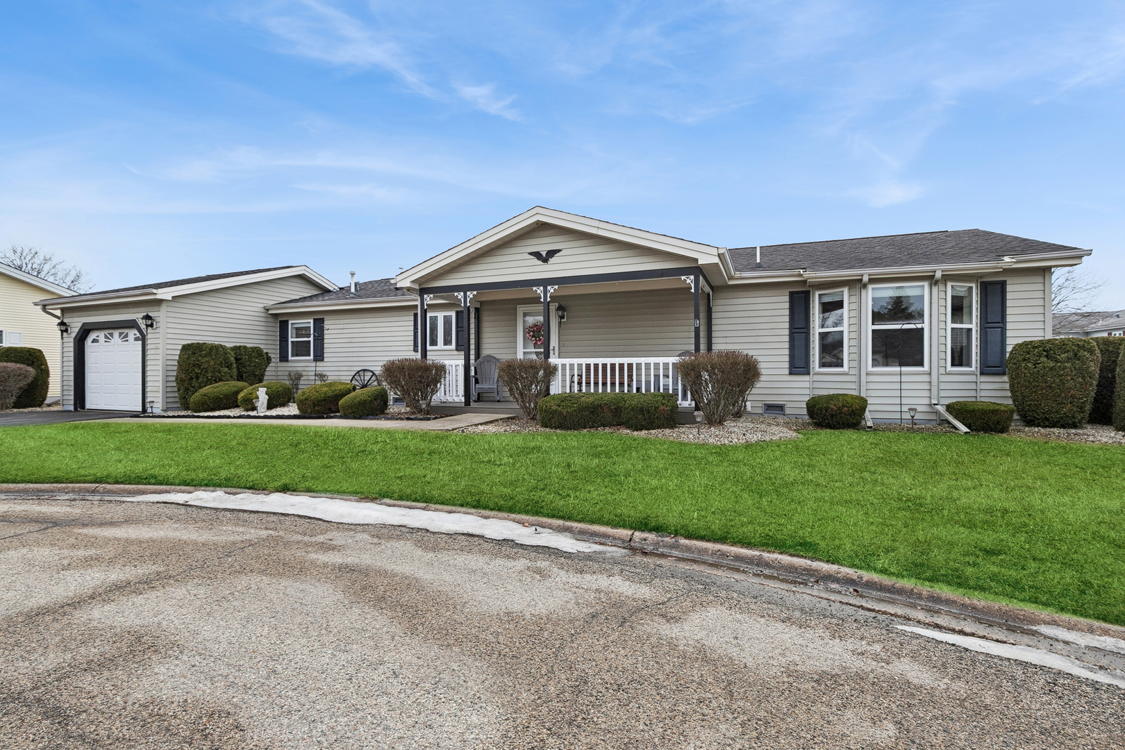 2611 Maywood Court, Grayslake, IL 60030