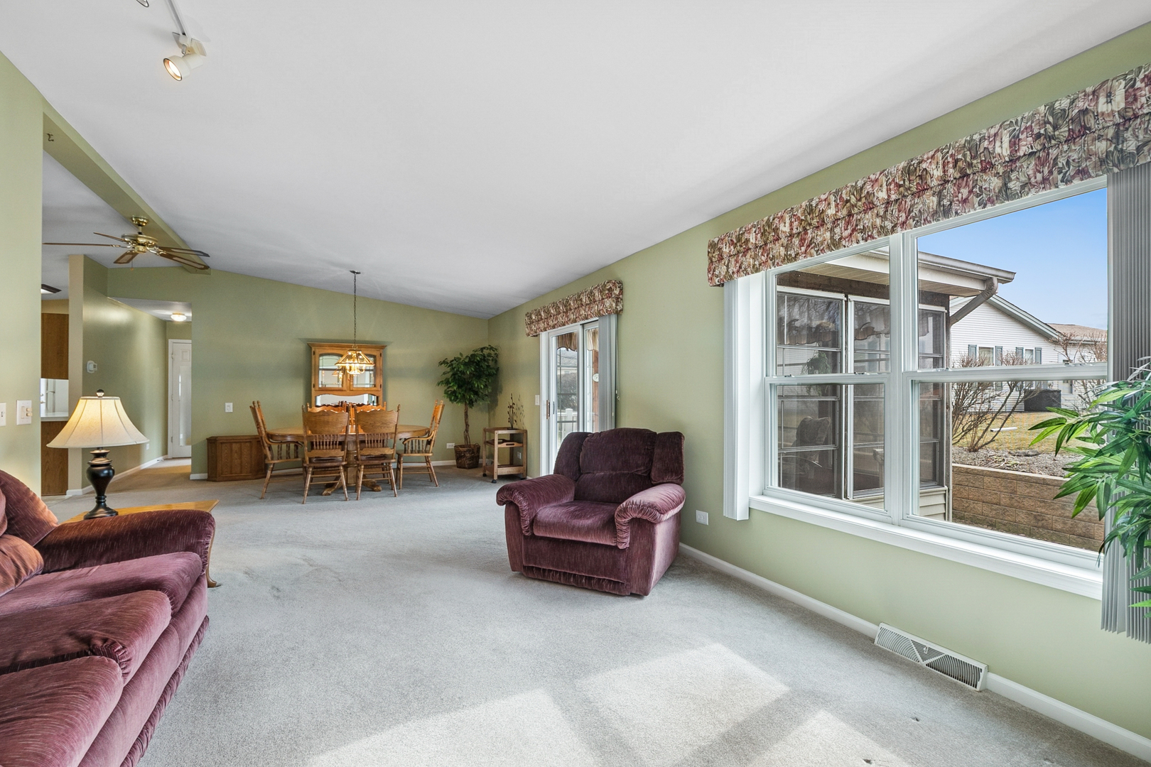 2611 Maywood Court, Grayslake, IL 60030