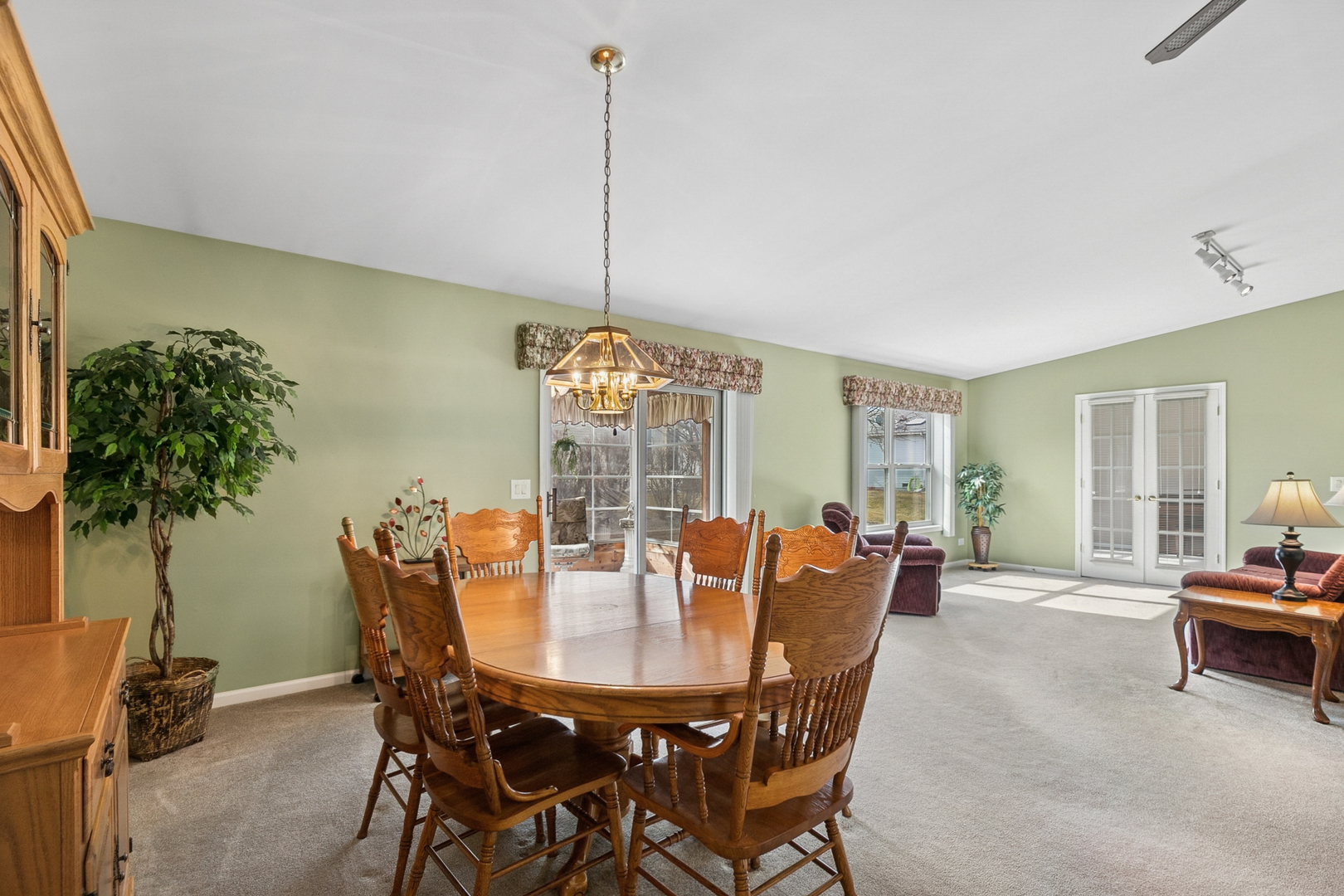 2611 Maywood Court, Grayslake, IL 60030