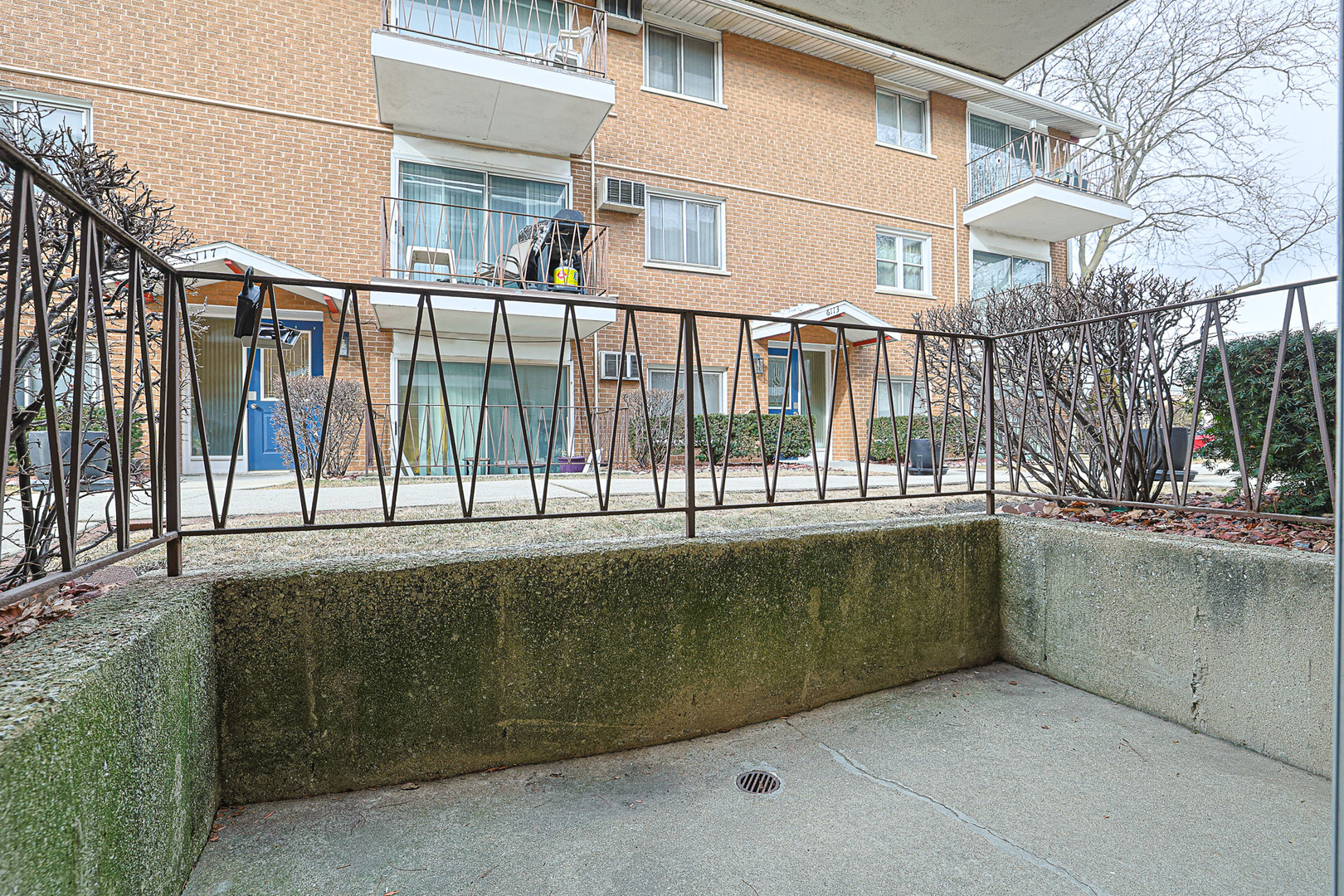 6111 W 64th Place #2, Chicago, IL 60638