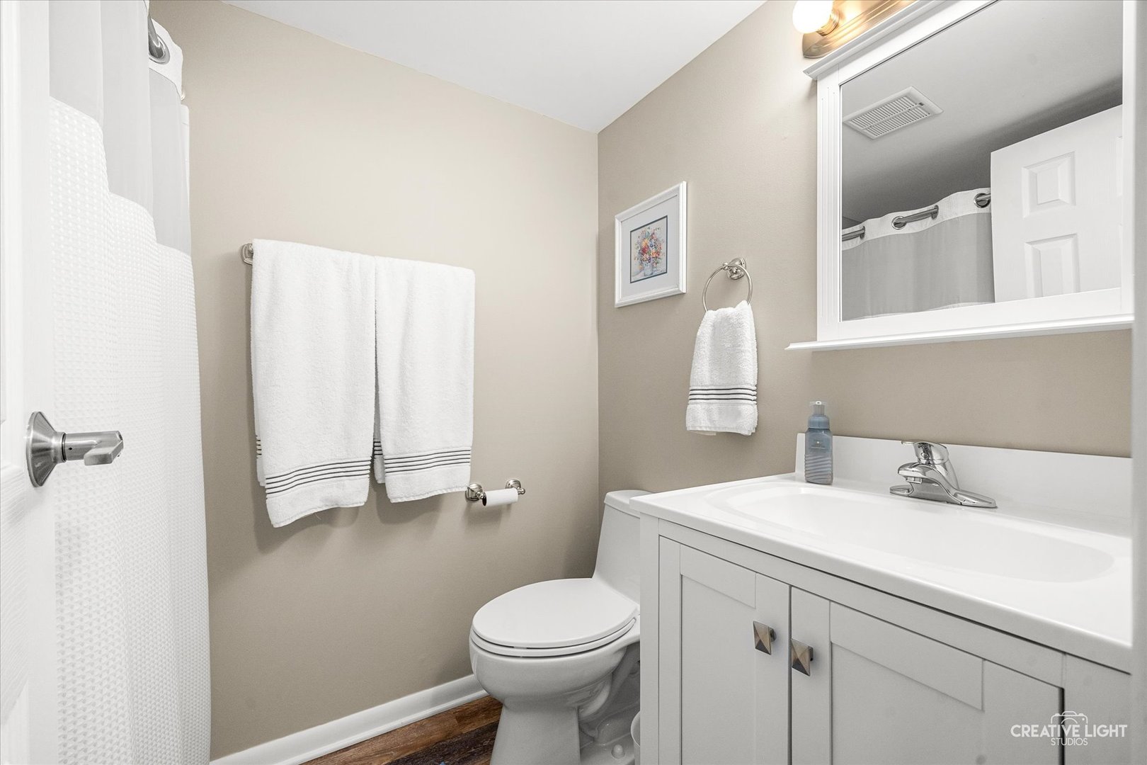 6828 Kincaid Court, Woodridge, IL 60517