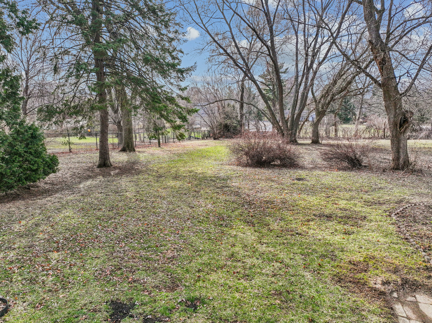 1484 N Hicks Road, Palatine, IL 60067