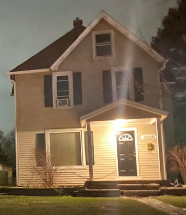 3220 Eshcol Avenue, Zion, IL 60099