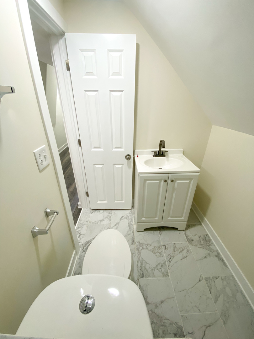 3505 W MONTROSE Avenue, Chicago, IL 60618