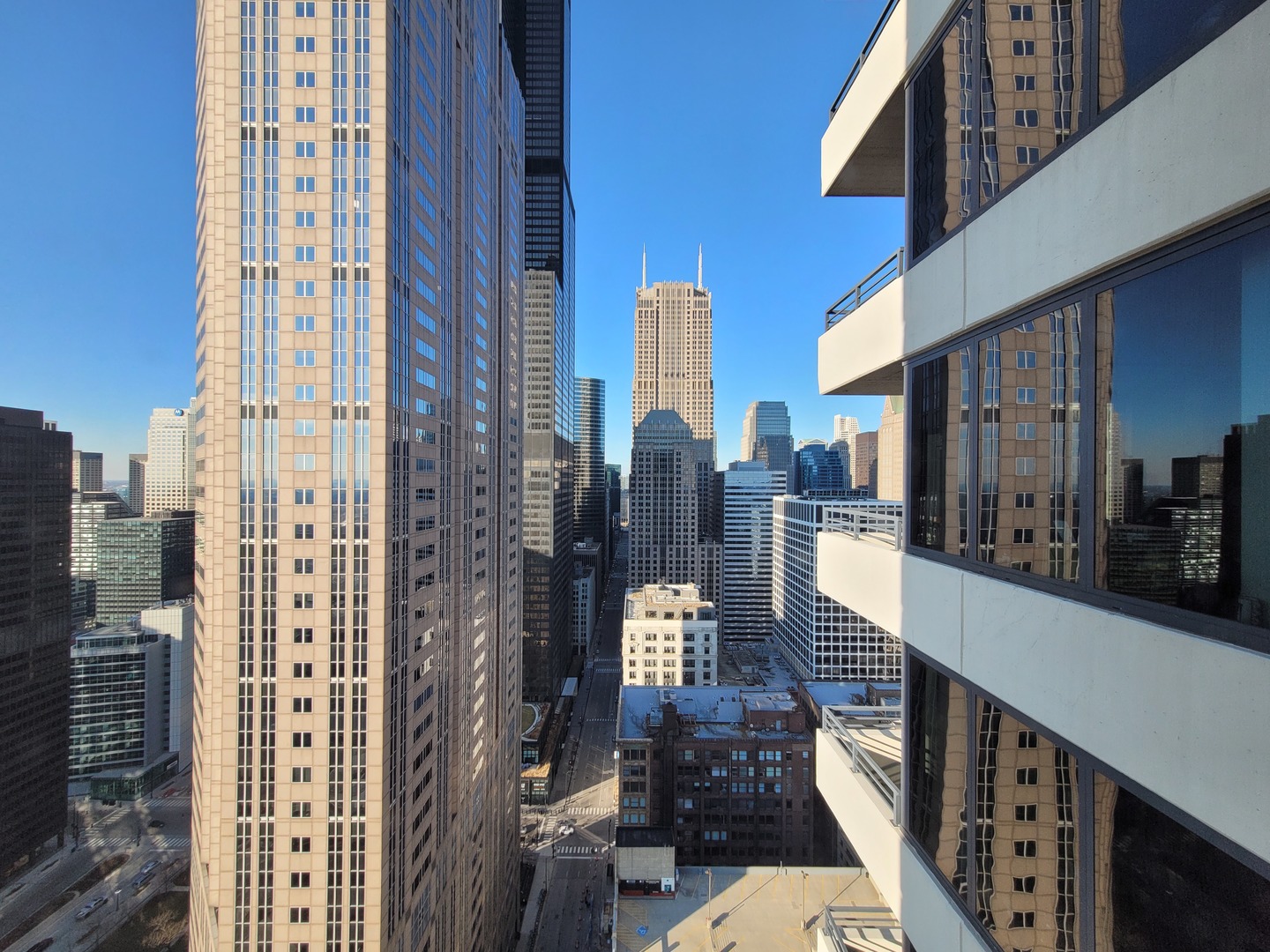 235 W VAN BUREN Street #3714, Chicago, IL 60607