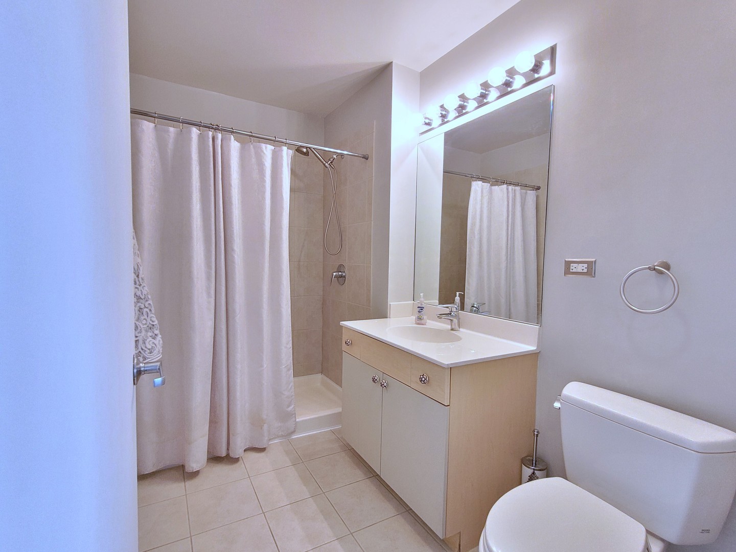 235 W VAN BUREN Street #3714, Chicago, IL 60607