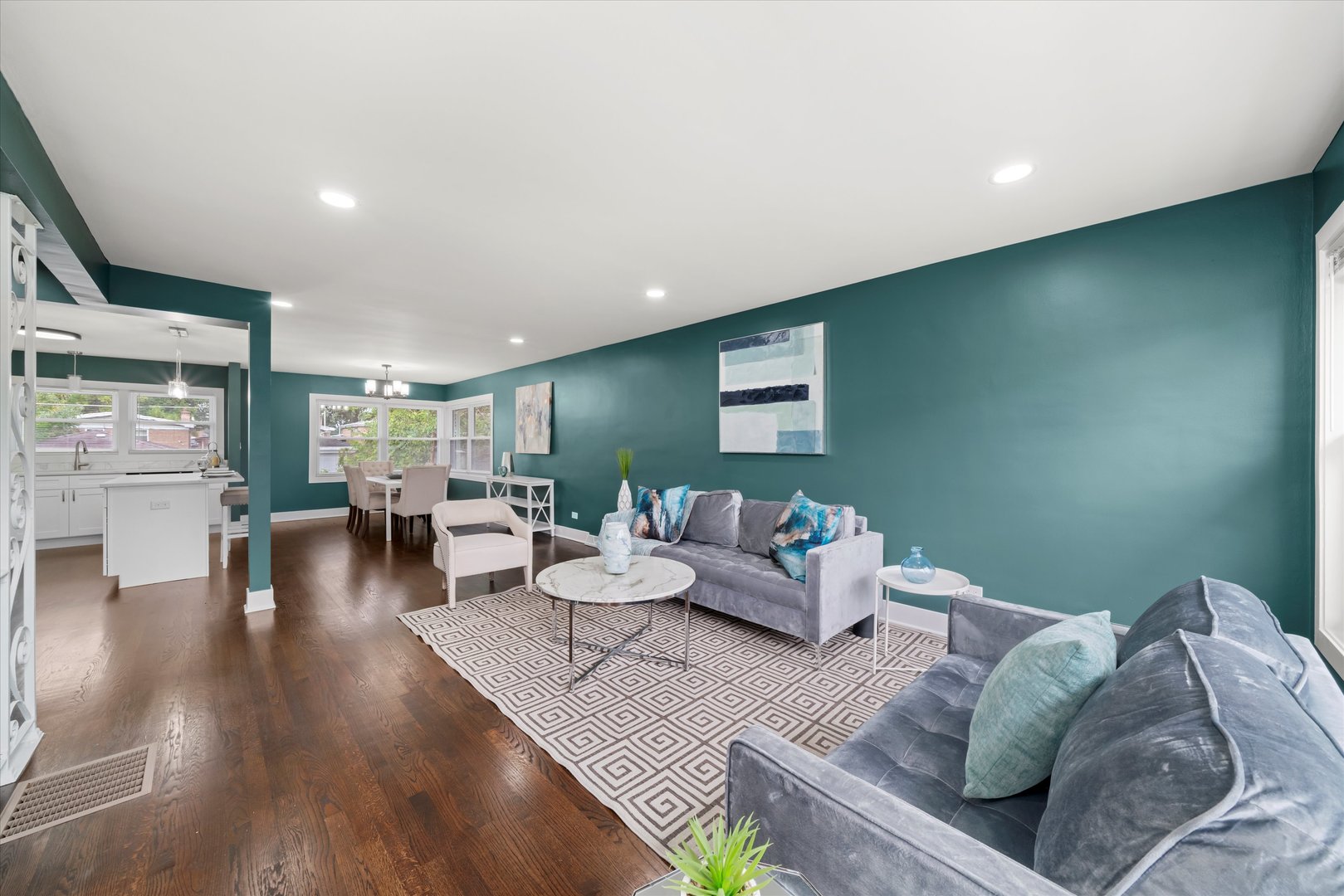 9426 S Lowe Avenue, Chicago, IL 60620