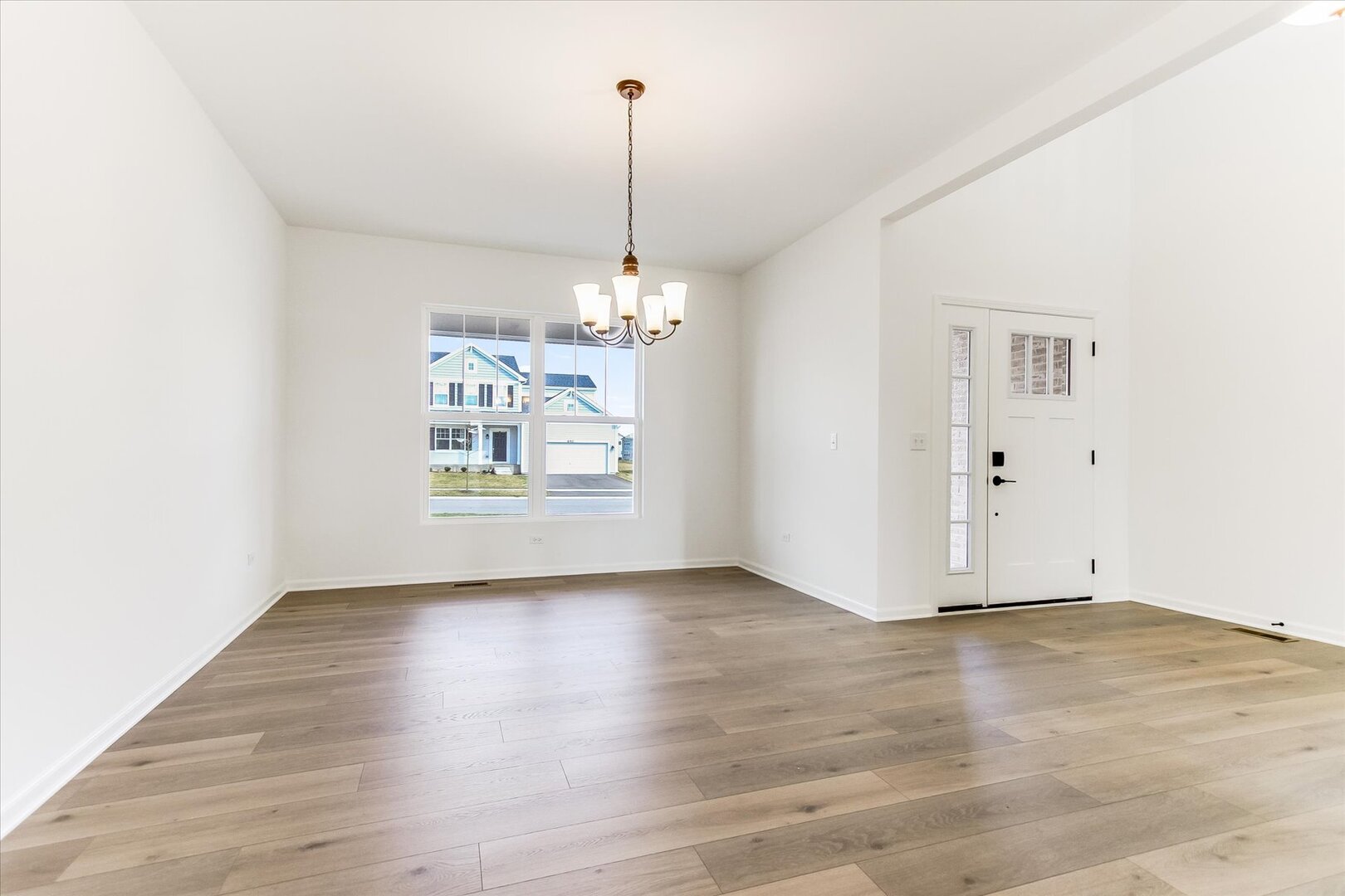 641 Henry Lane, Oswego, IL 60543