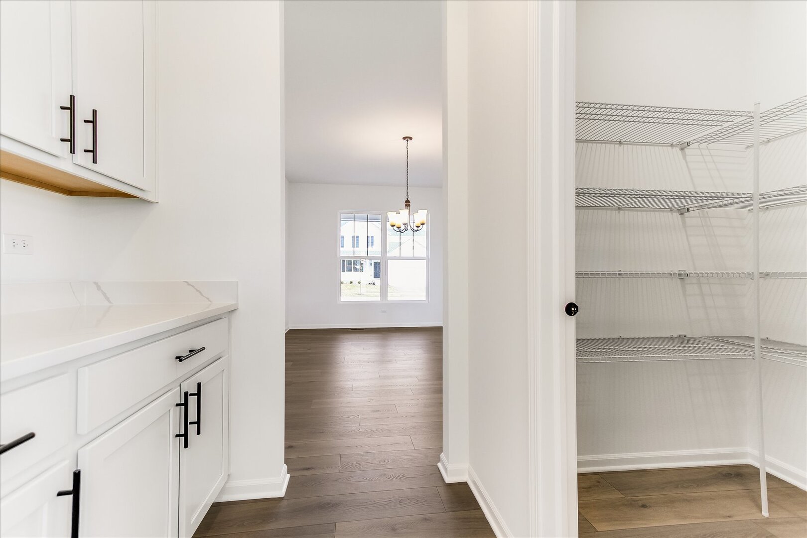 641 Henry Lane, Oswego, IL 60543