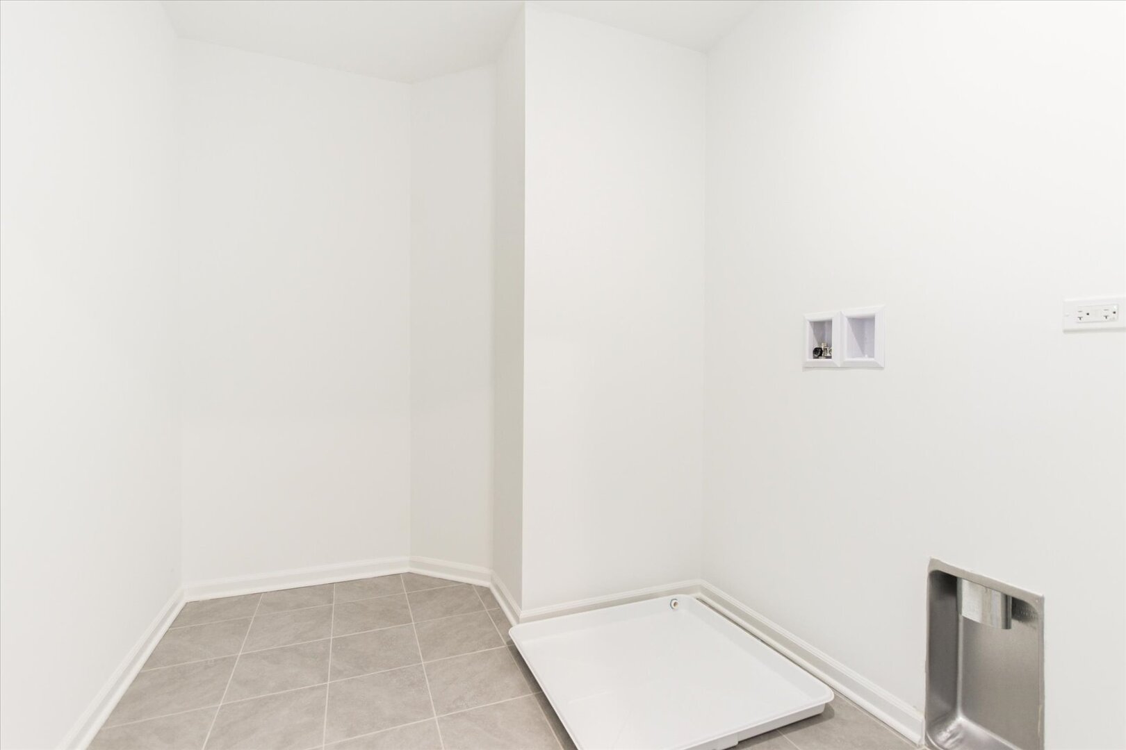 641 Henry Lane, Oswego, IL 60543