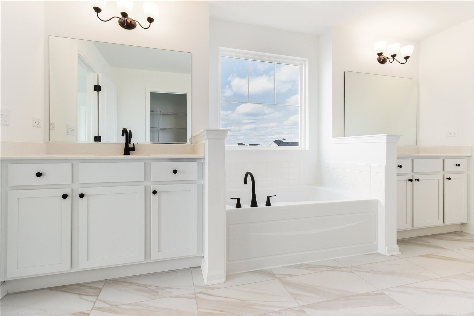 641 Henry Lane, Oswego, IL 60543