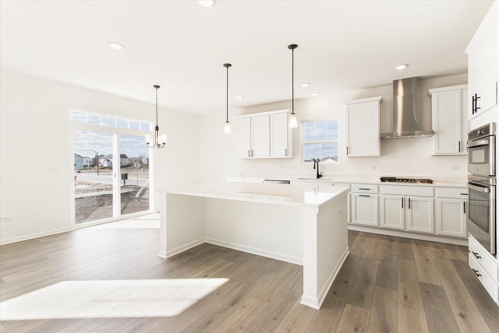 641 Henry Lane, Oswego, IL 60543