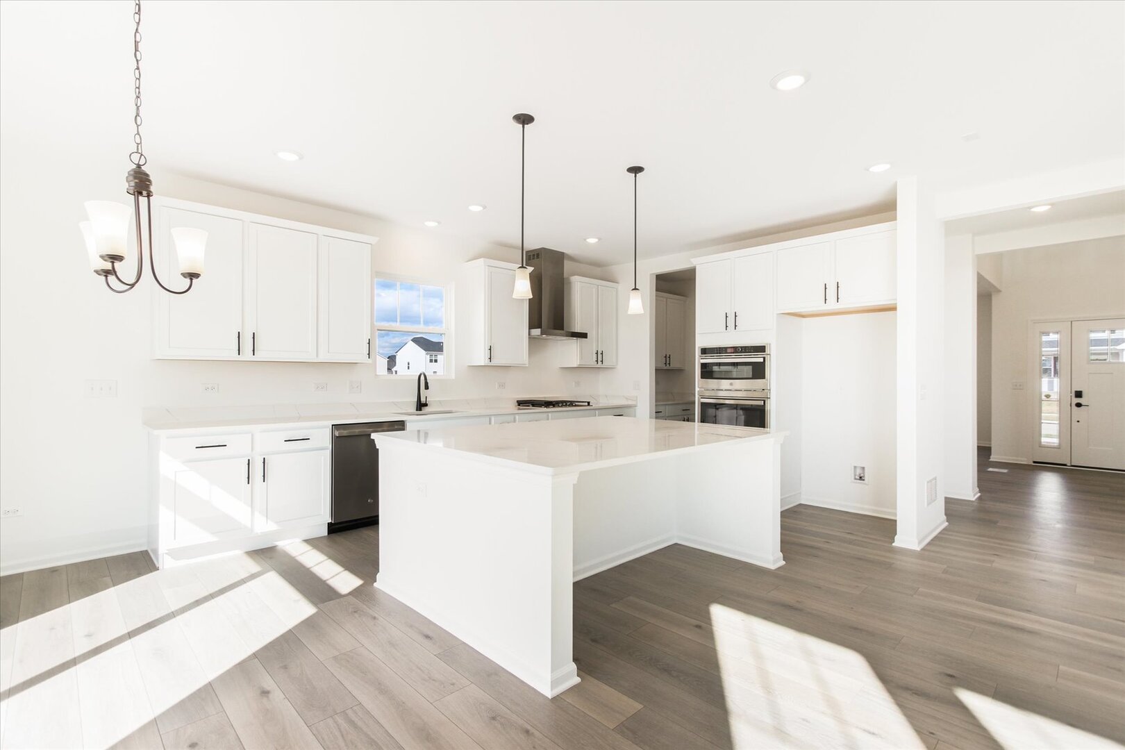 641 Henry Lane, Oswego, IL 60543