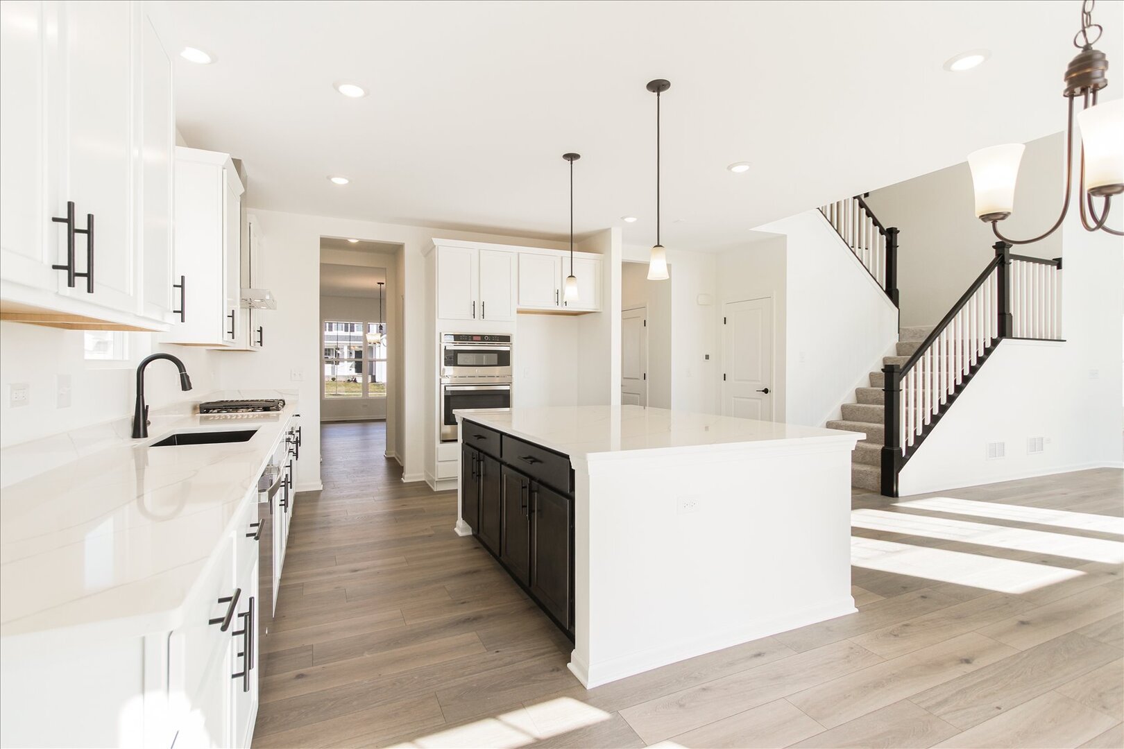 641 Henry Lane, Oswego, IL 60543