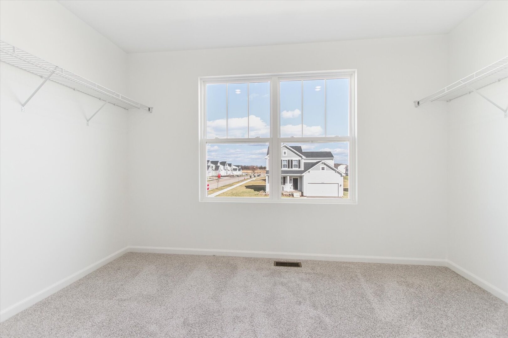 641 Henry Lane, Oswego, IL 60543