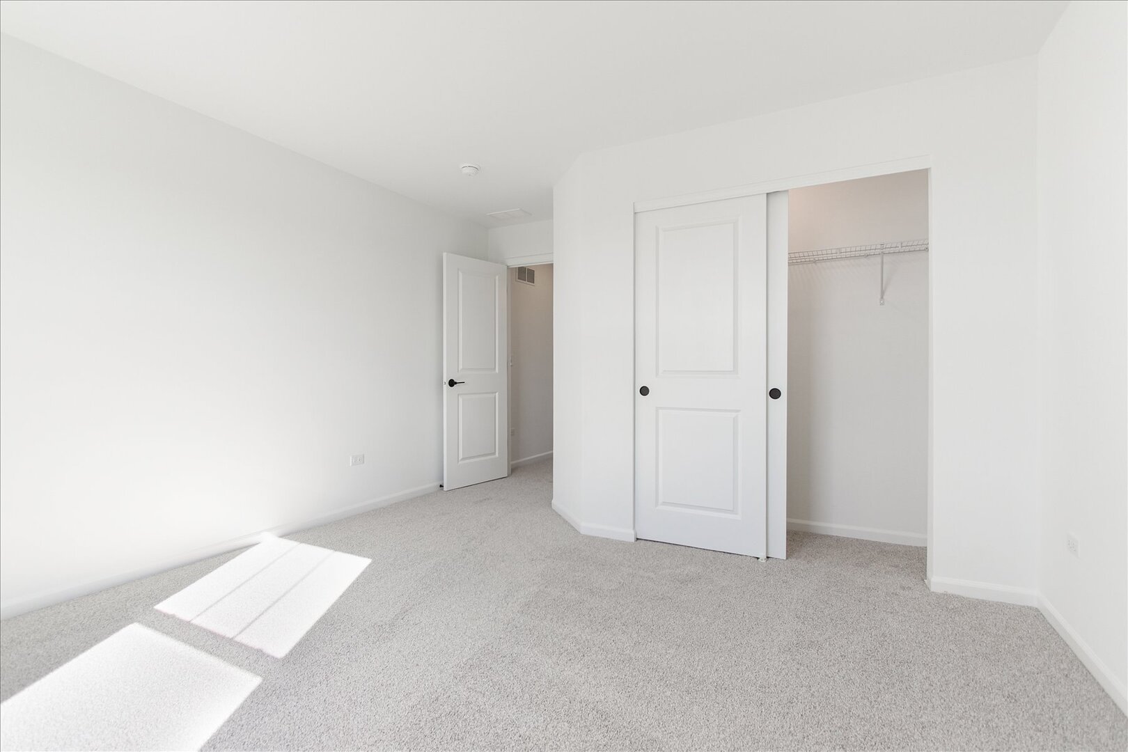 641 Henry Lane, Oswego, IL 60543