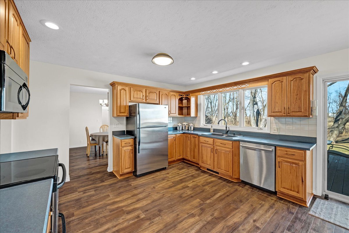 19066 Woodland Trail, Bloomington, IL 61705