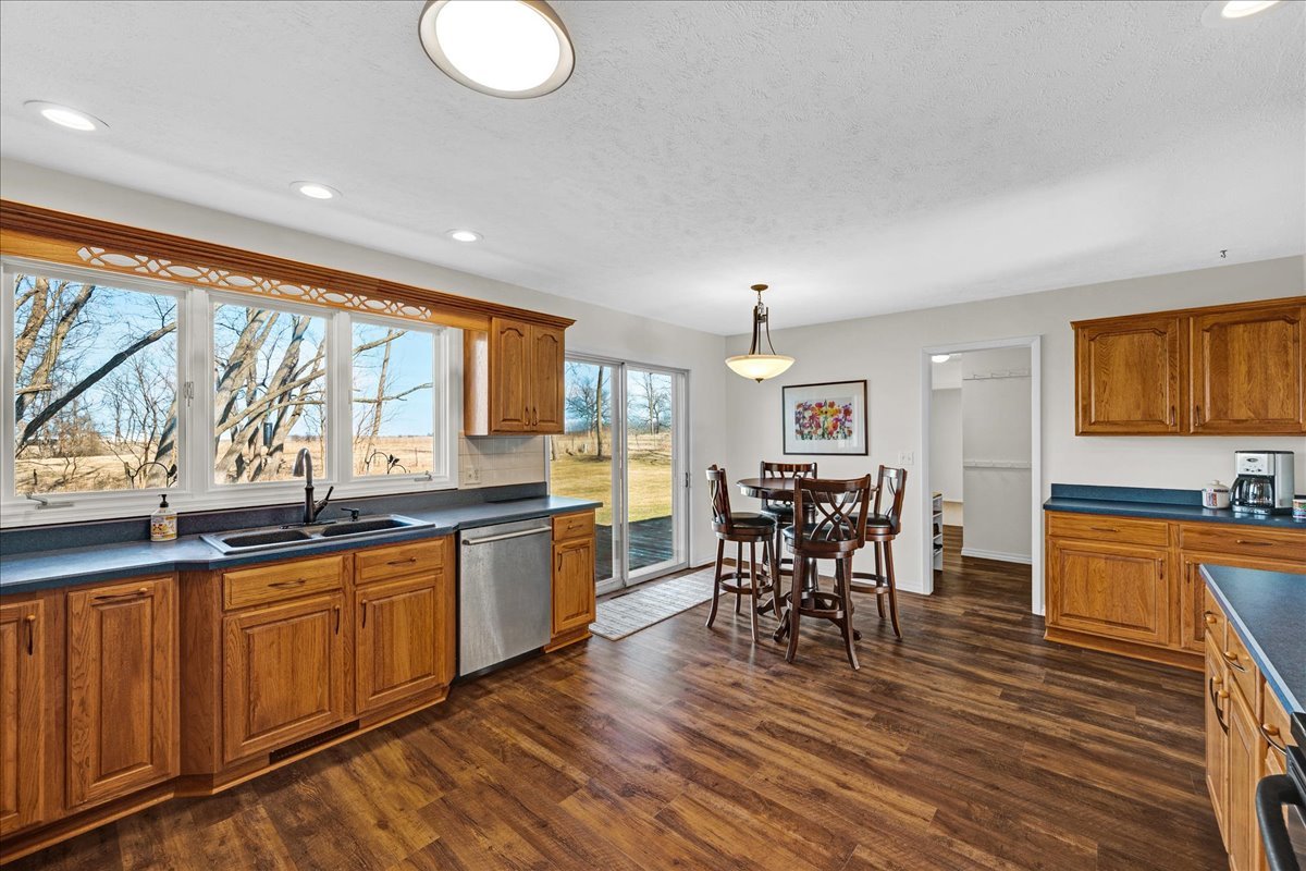 19066 Woodland Trail, Bloomington, IL 61705