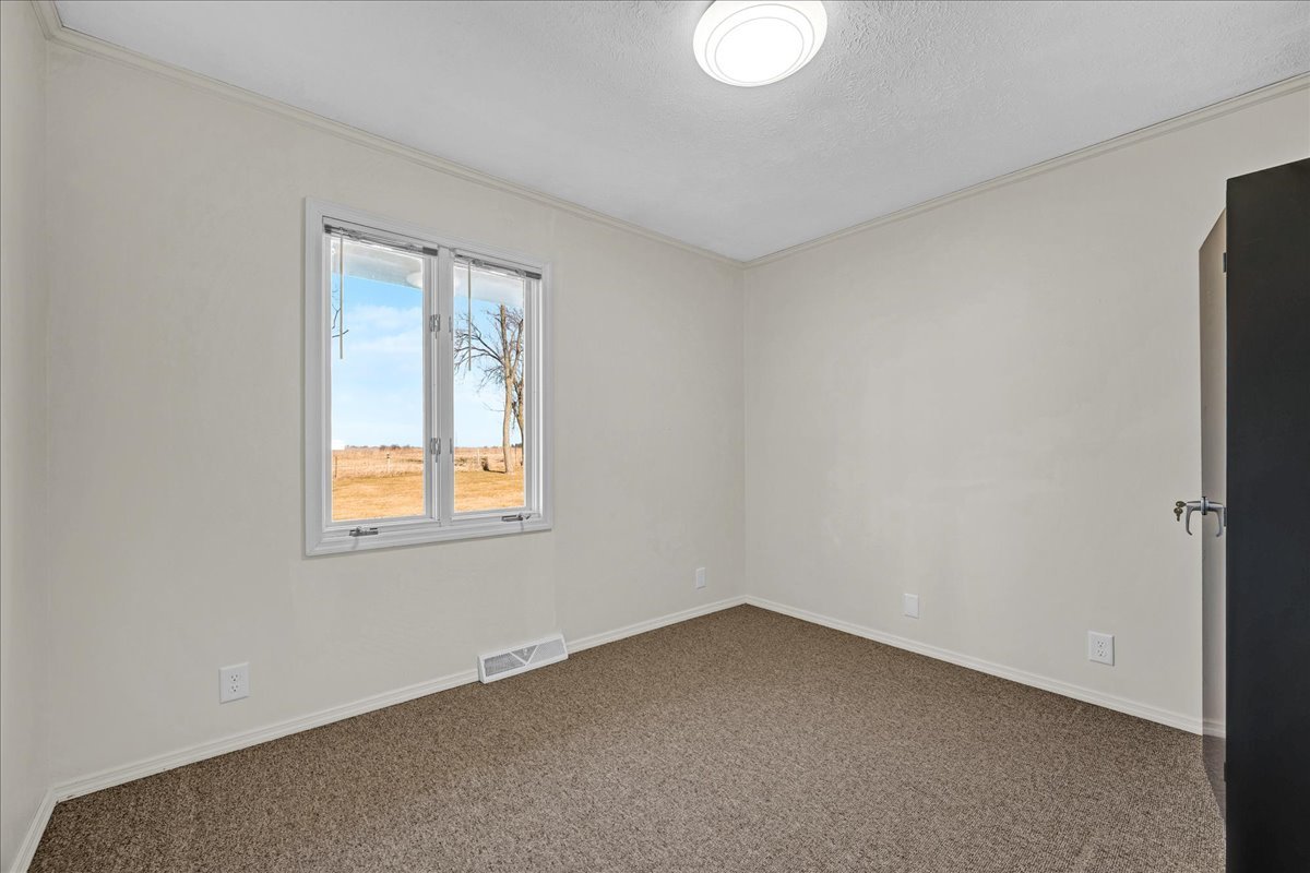 19066 Woodland Trail, Bloomington, IL 61705