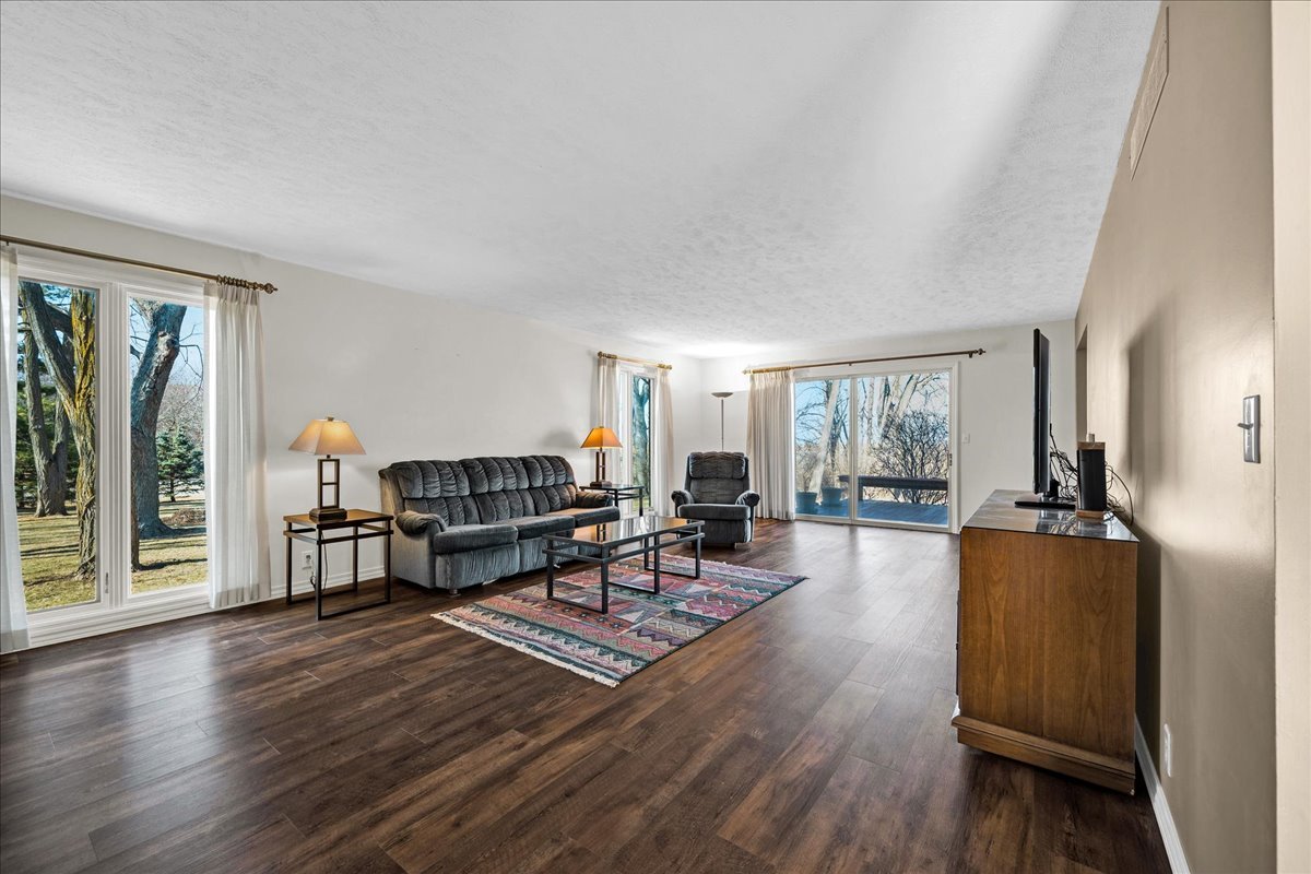 19066 Woodland Trail, Bloomington, IL 61705