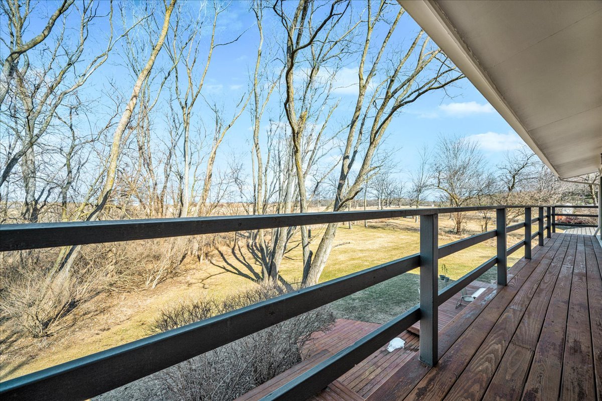 19066 Woodland Trail, Bloomington, IL 61705