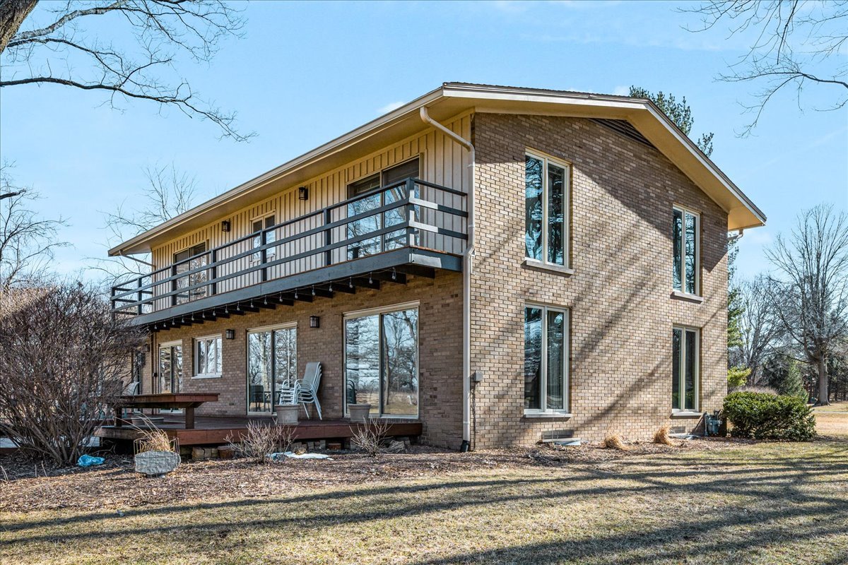 19066 Woodland Trail, Bloomington, IL 61705