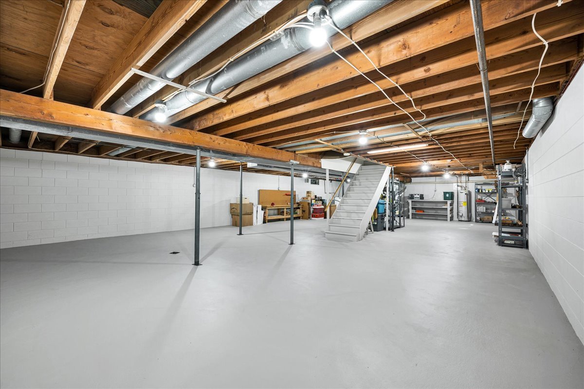 19066 Woodland Trail, Bloomington, IL 61705