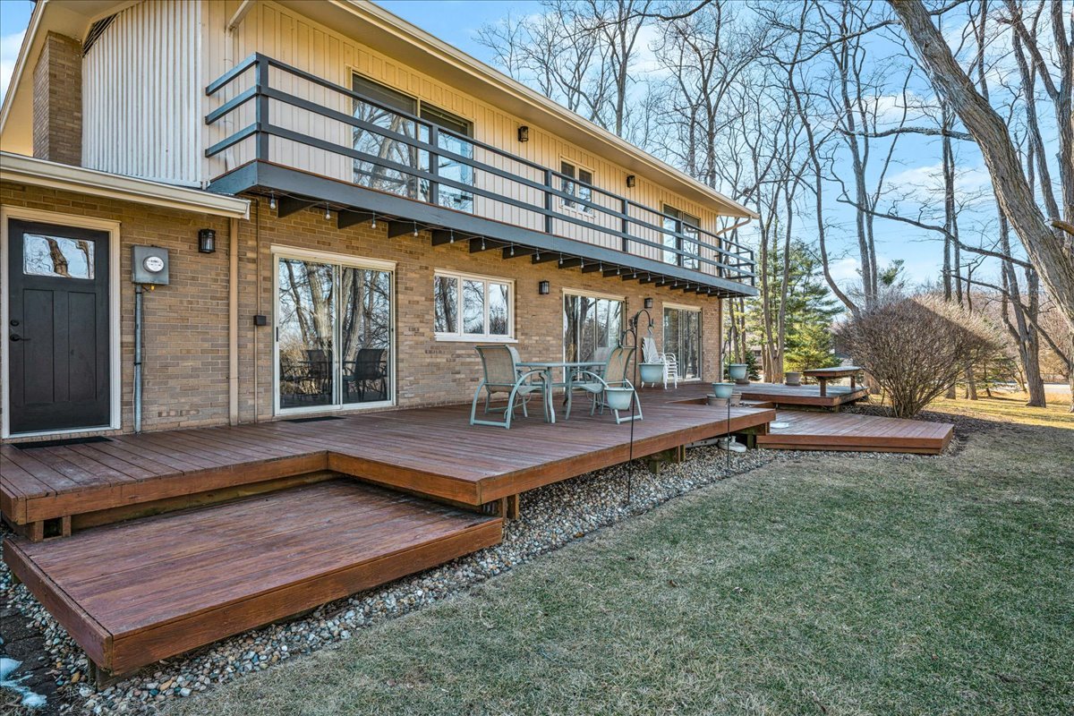 19066 Woodland Trail, Bloomington, IL 61705