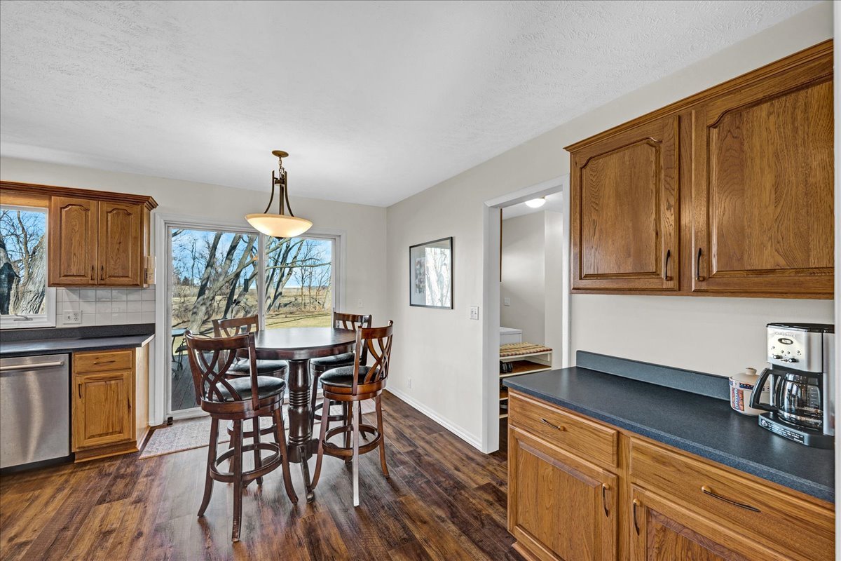 19066 Woodland Trail, Bloomington, IL 61705