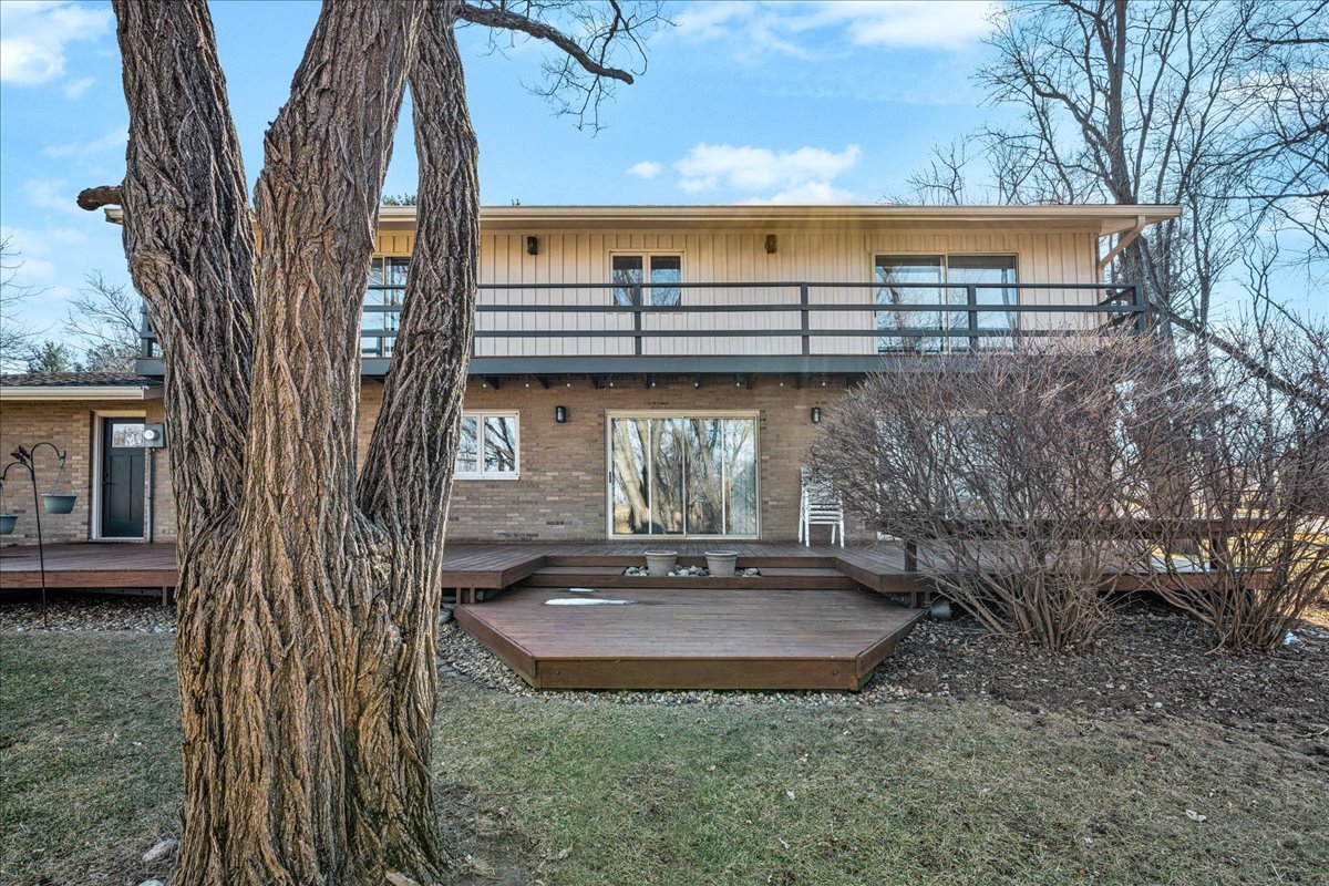 19066 Woodland Trail, Bloomington, IL 61705