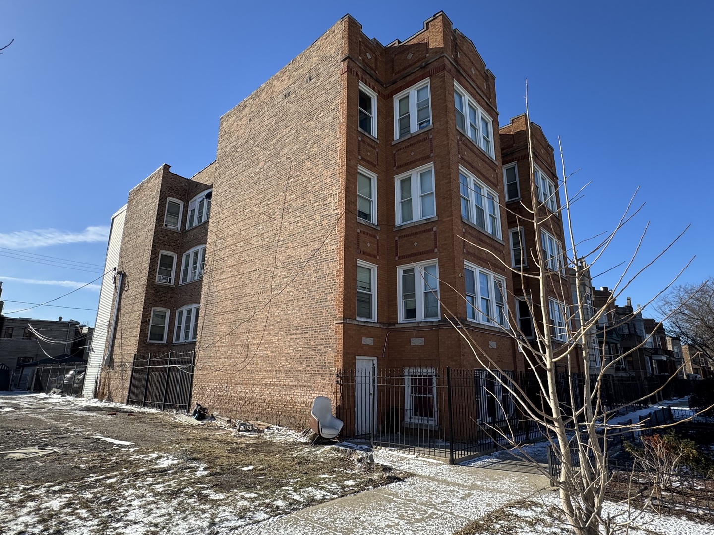 4407 W Adams Street, Chicago, IL 60624