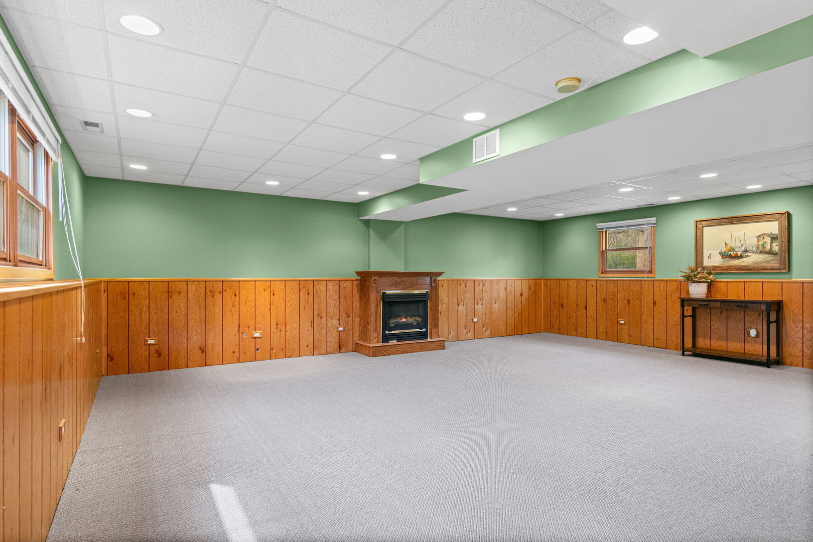 3505 W Beach Drive, McHenry, IL 60050