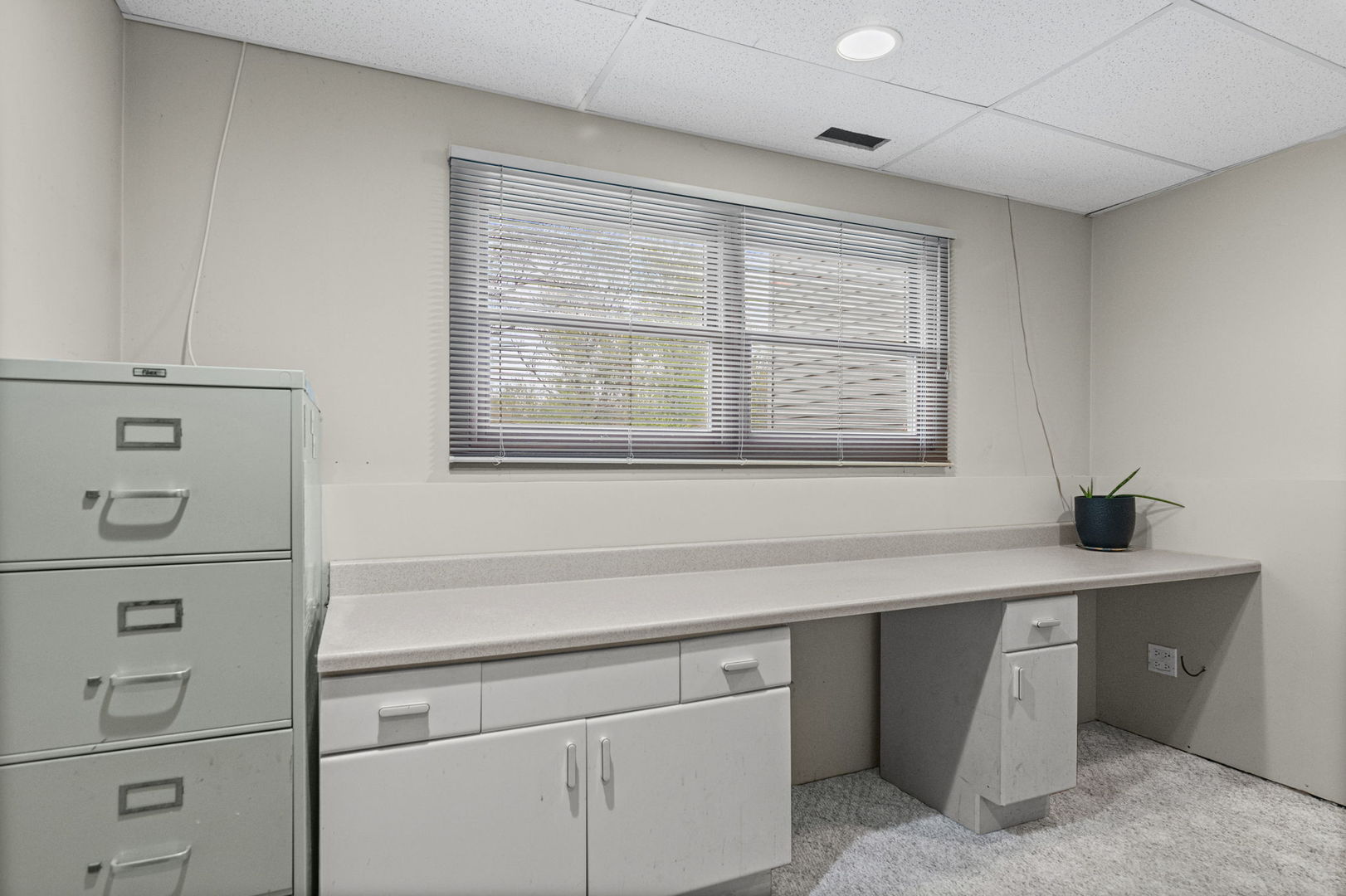 3505 W Beach Drive, McHenry, IL 60050