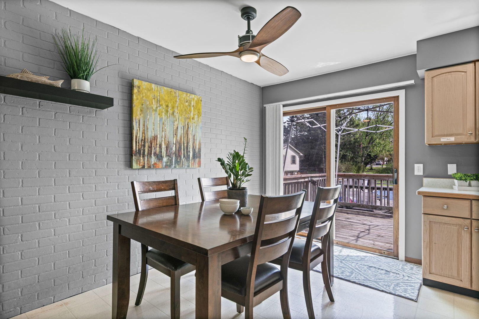 3505 W Beach Drive, McHenry, IL 60050