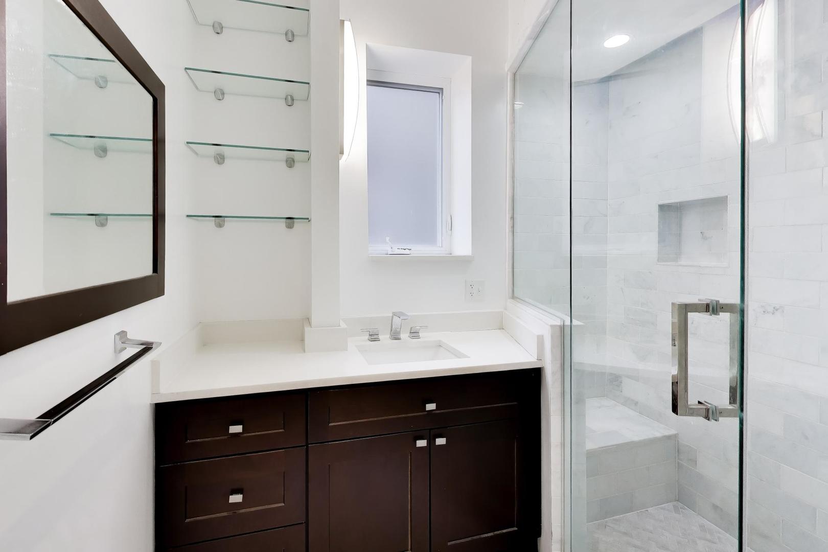 825 E Drexel Square #2, Chicago, IL 60615