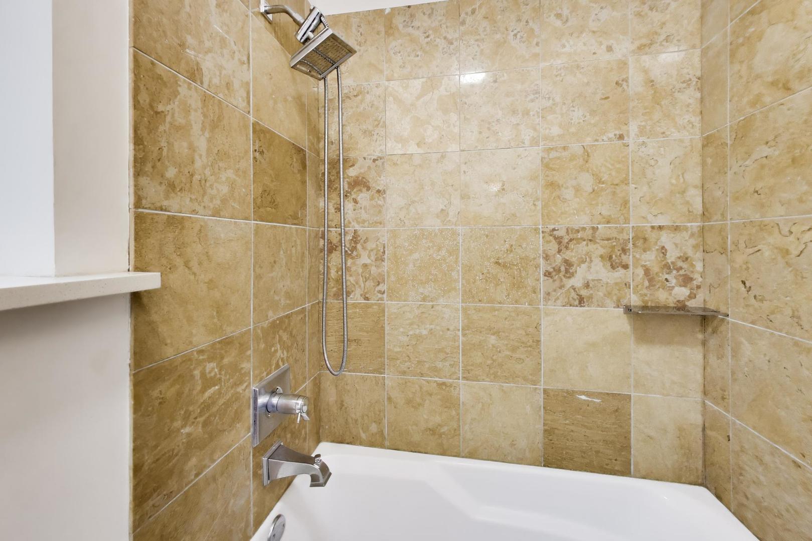 825 E Drexel Square #2, Chicago, IL 60615