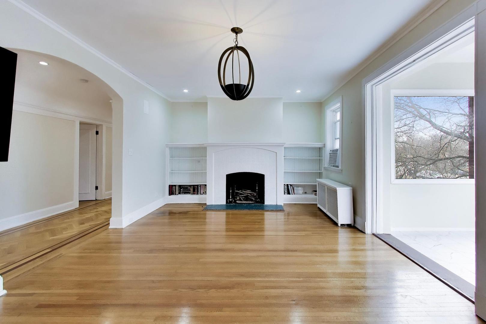 825 E Drexel Square #2, Chicago, IL 60615