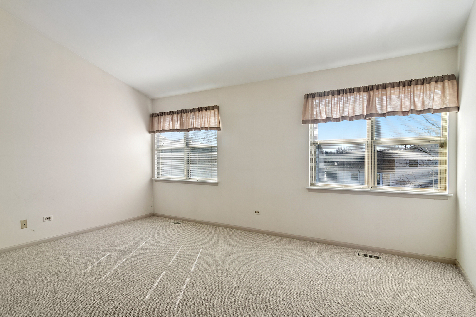 988 Ridgefield Lane, Wheeling, IL 60090