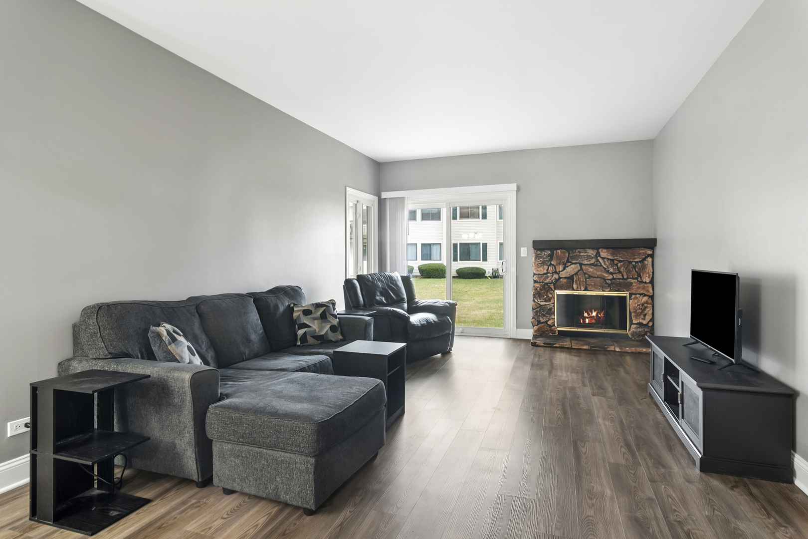 927 Hidden Lake Drive #0, Buffalo Grove, IL 60089