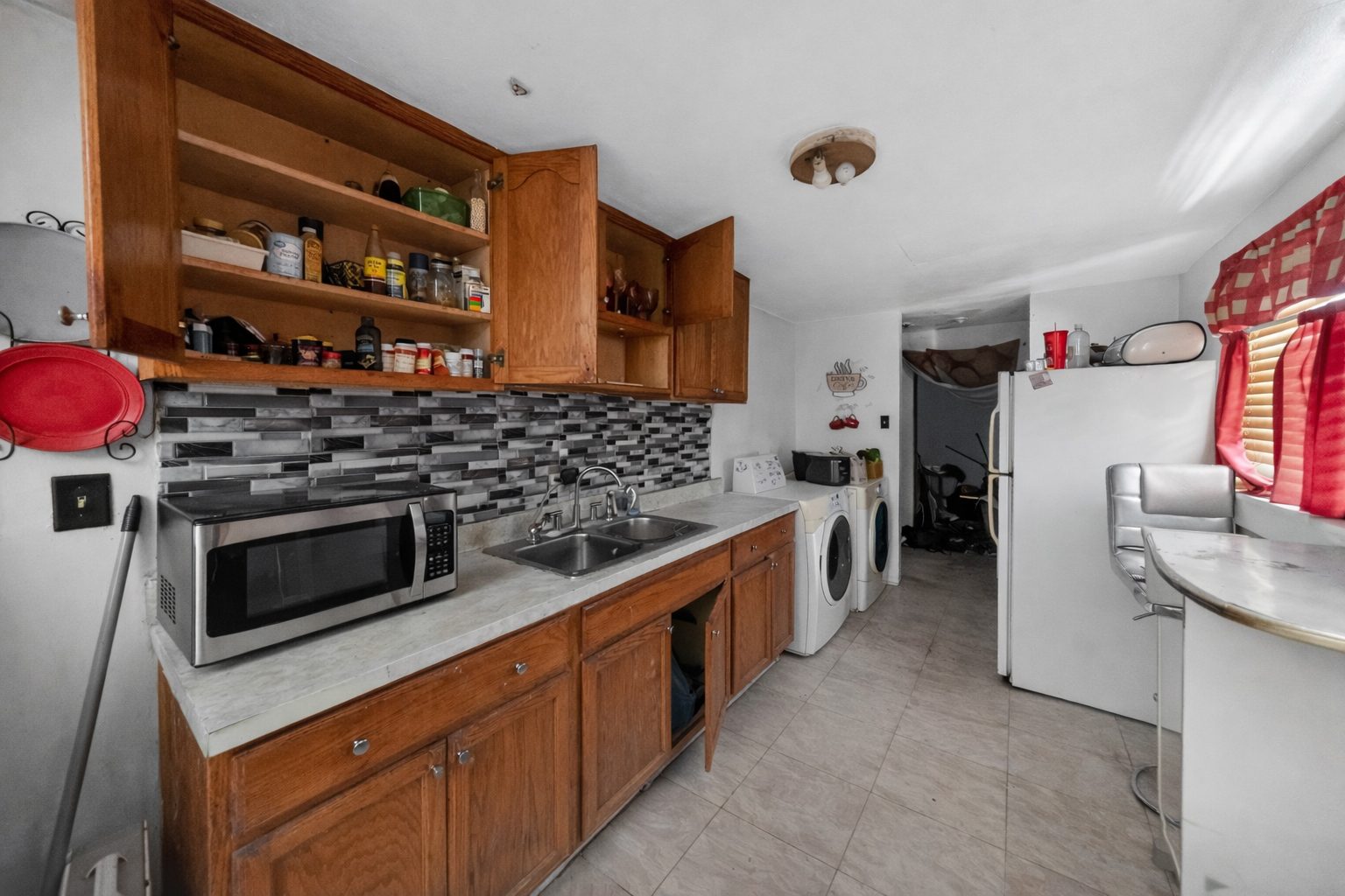 2711 W 165th Street, Markham, IL 60428