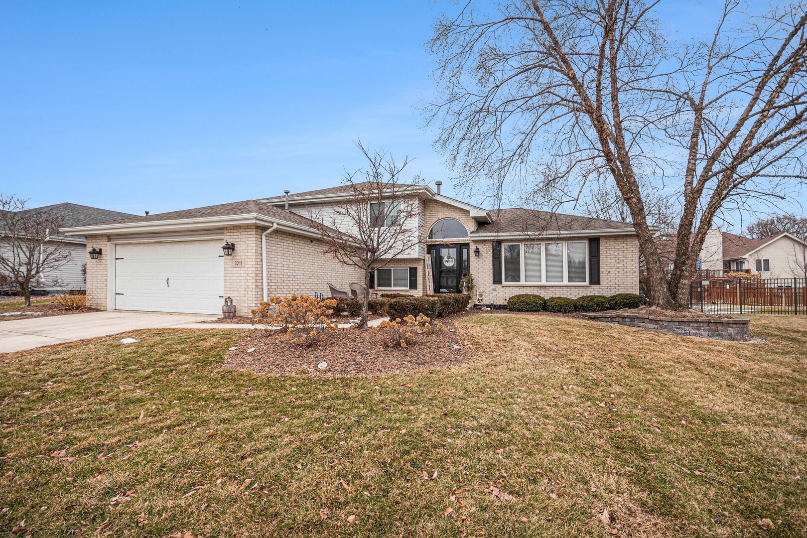 3211 Apache Drive, New Lenox, IL 60451