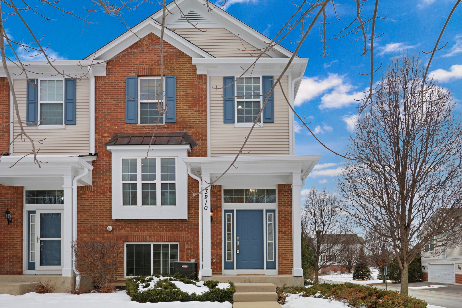 3210 Neubauer Circle, Lindenhurst, IL 60046